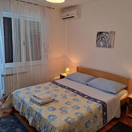 Accomodation Mirjana Rooms 포레치 외부 사진