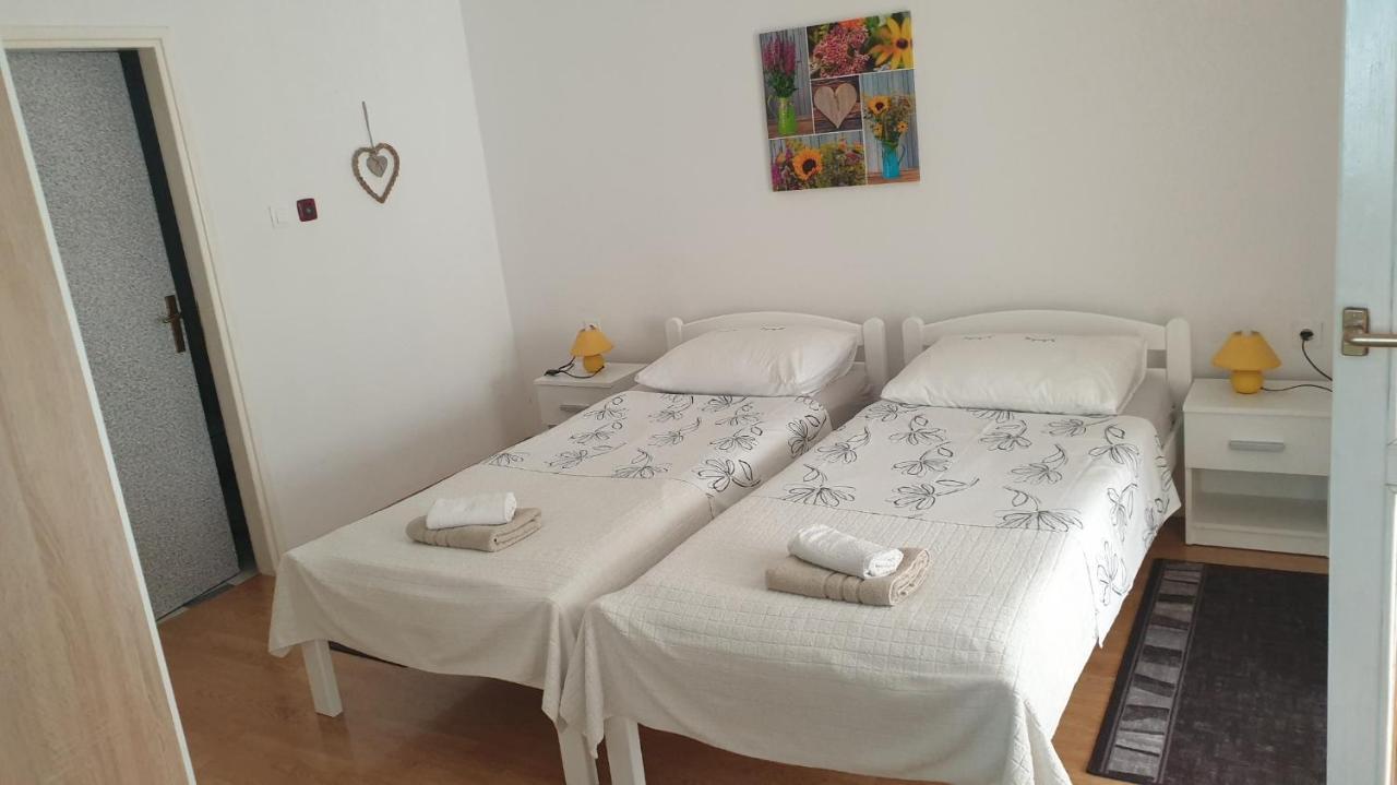 Accomodation Mirjana Rooms 포레치 외부 사진