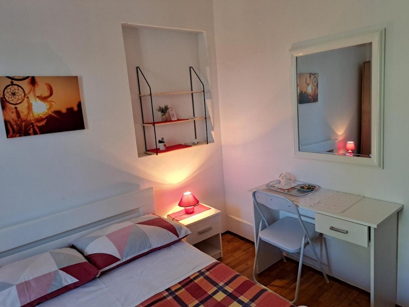 Accomodation Mirjana Rooms 포레치 외부 사진